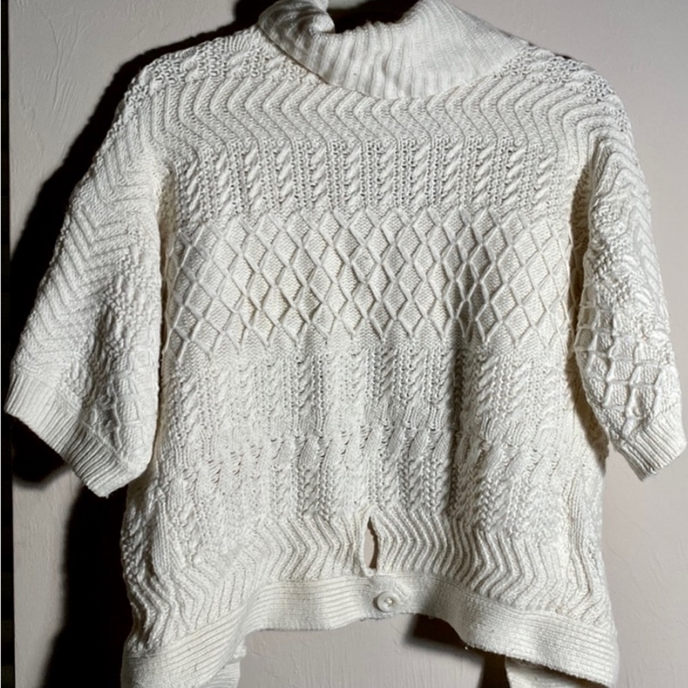 White House|Black Market, Cream, Ruffle front, open short sleeve cardigan.Size L - Picture 3 of 5